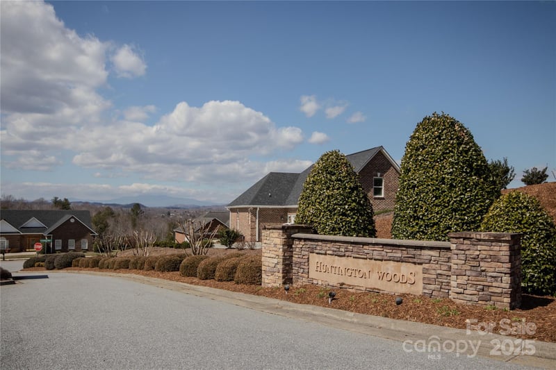 746 Chatsworth Cir #21, Lenoir, NC 28645