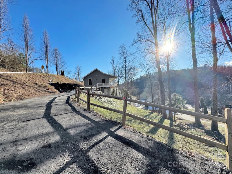 78 Rio Bravo Dr, Sylva, NC 28779