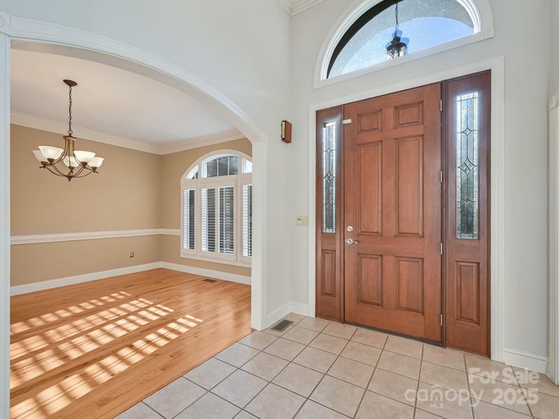 7 Round Robin Ln, Mills River, NC 28759