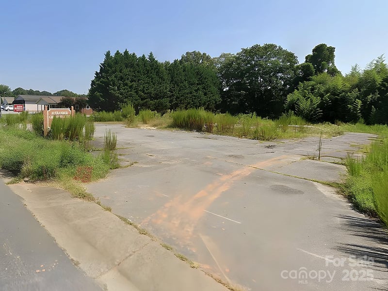663 Nc 161 Hwy Hw, Taylorsville, NC 28681