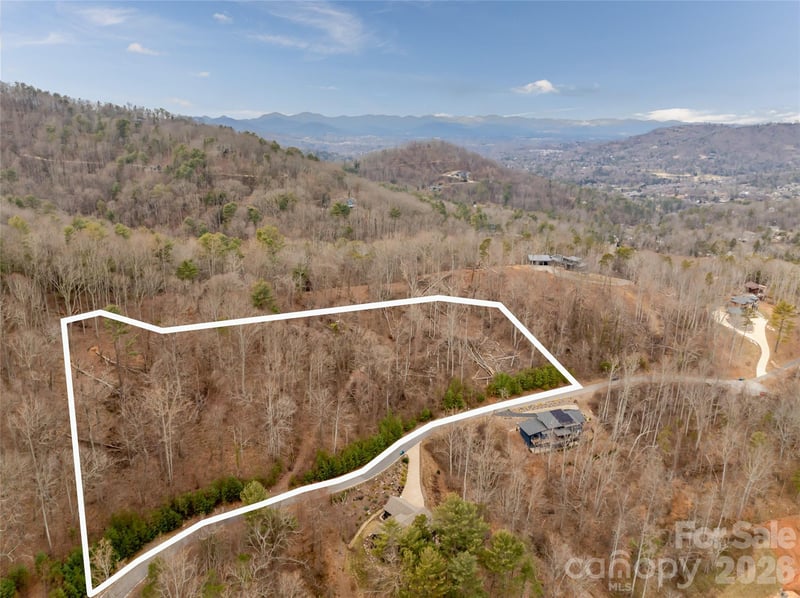 74 Longspur Ln, Asheville, NC 28804