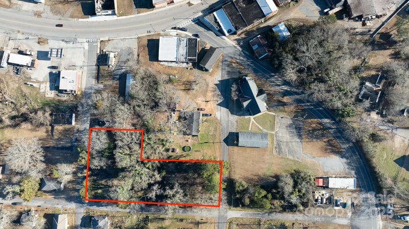 3 Catawba Ave, Great Falls, SC 29055