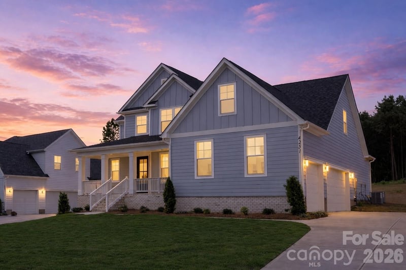 4251 Candlewood Dr, Sherrills Ford, NC 28673