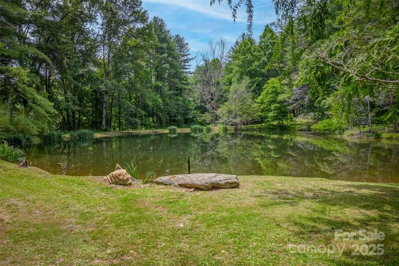 8749 Nc 63 Hw, Leicester, NC 28748