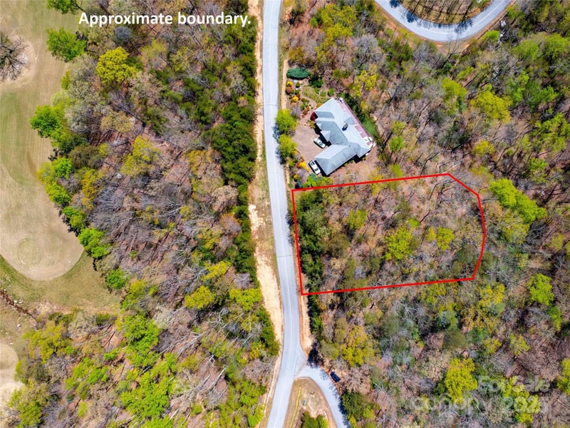 107 Deep Gap Rd, Mill Spring, NC 28756