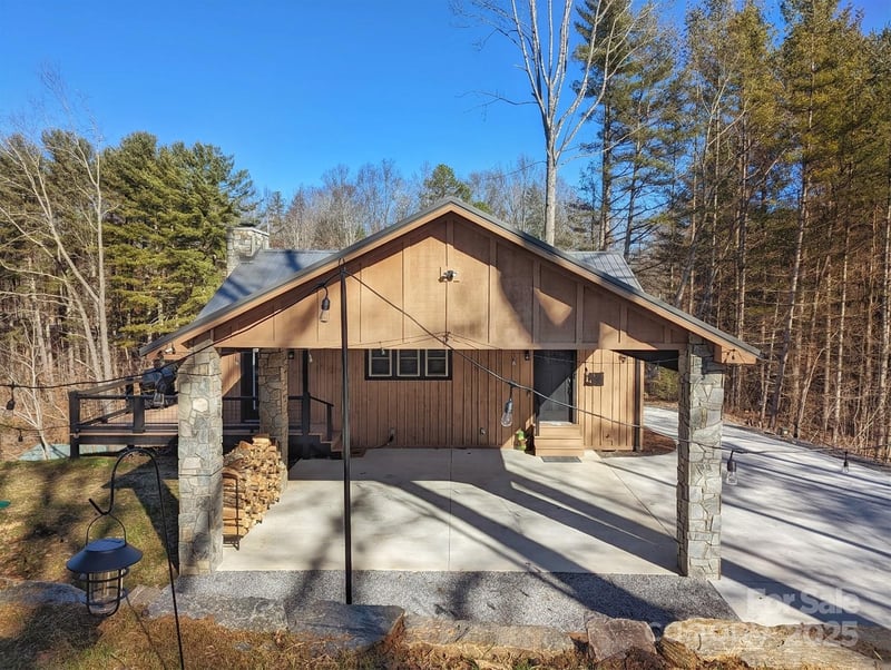 600 Pinewood Dr, Waynesville, NC 28786