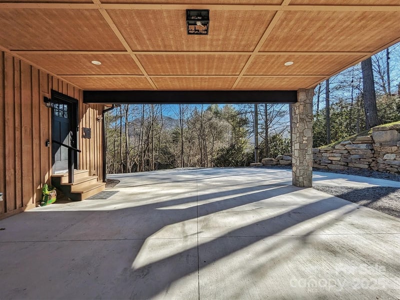 600 Pinewood Dr, Waynesville, NC 28786