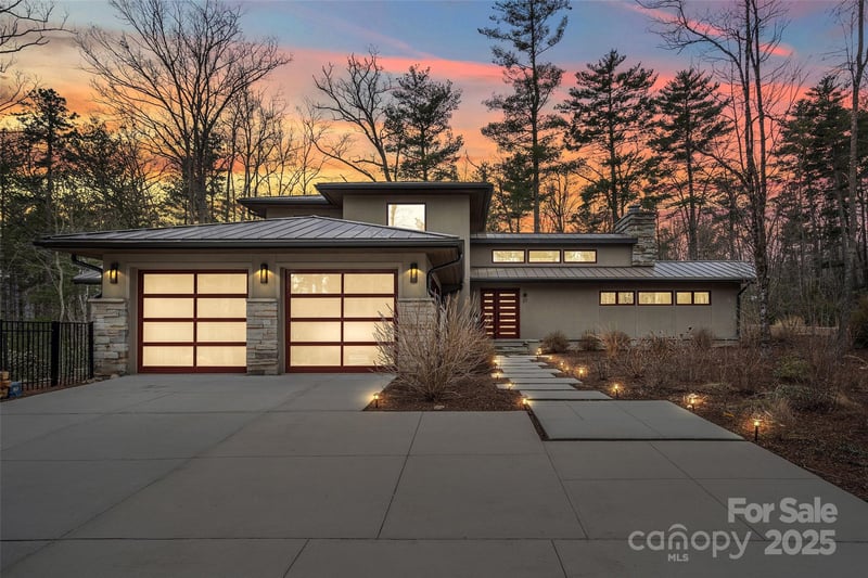 27 Hawberry Ct, Asheville, NC 28805