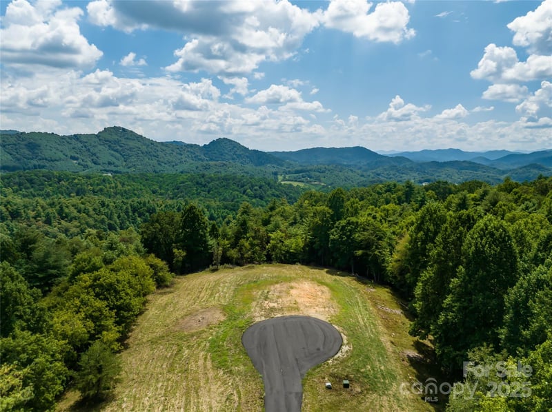 101 Red Maple Rn #1, Marshall, NC 28753