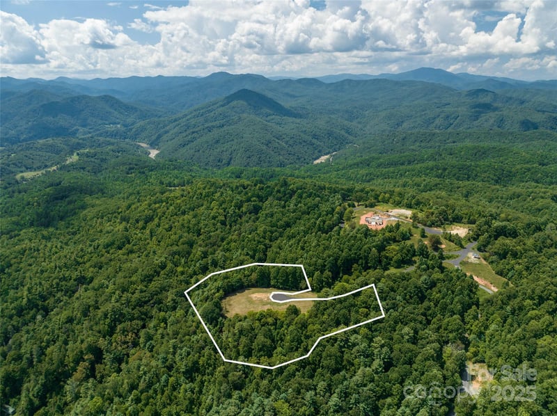 101 Red Maple Rn #1, Marshall, NC 28753
