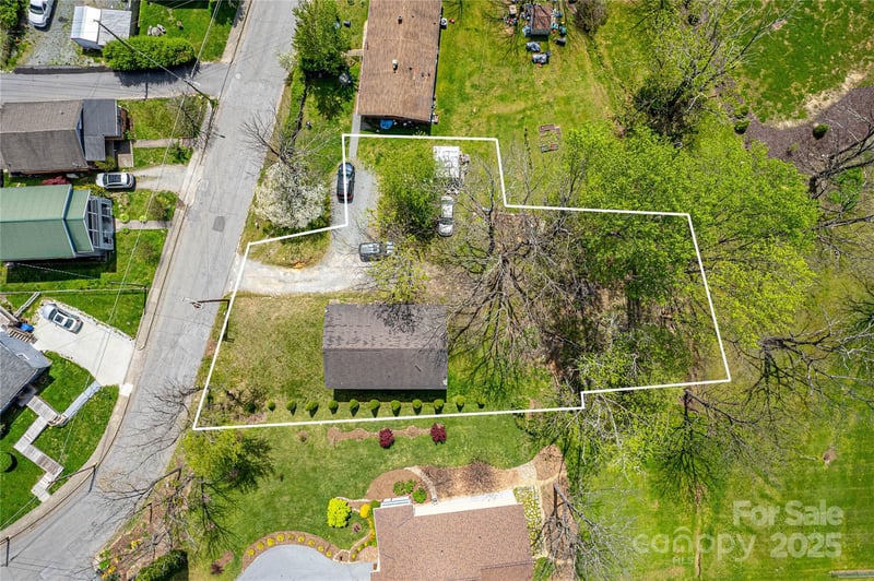 80 Carver St, Brevard, NC 28712
