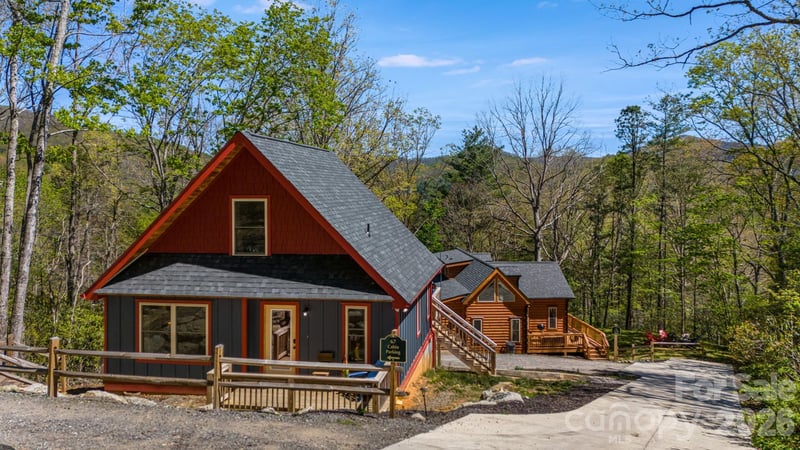 6769 Flat Top Mountain Rd, Fairview, NC 28730