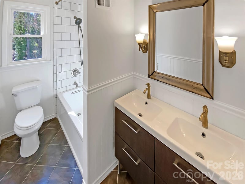 7401 Limerick Dr, Charlotte, NC 28270