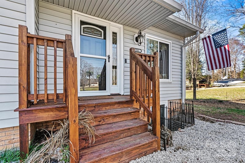 3995 Burton Ln, Denver, NC 28037