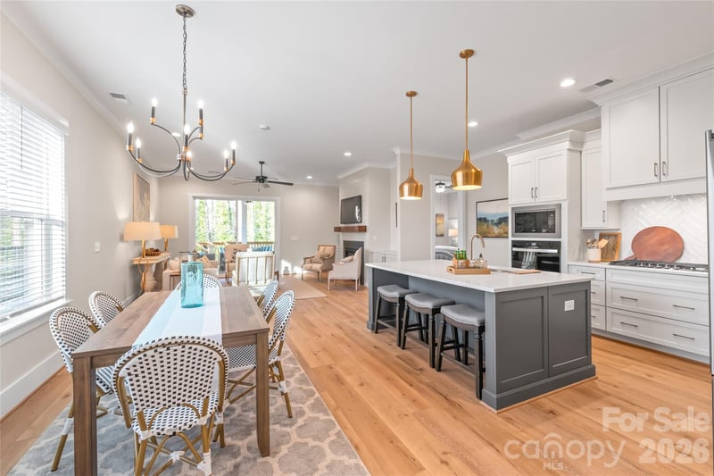 553 Lowrance Ave, Mooresville, NC 28115