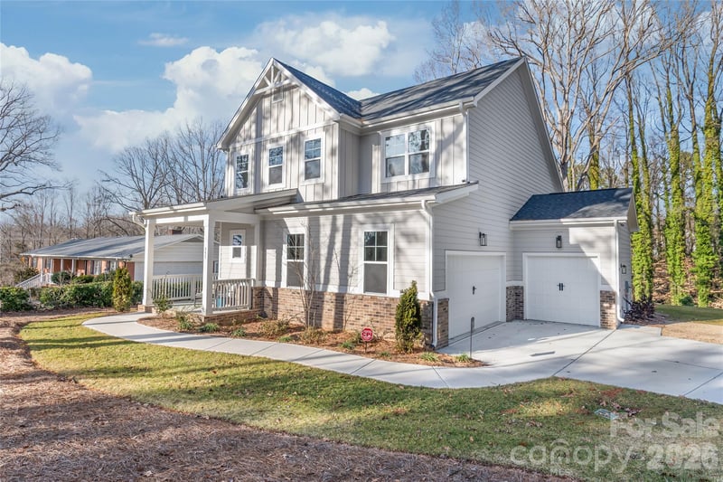 553 Lowrance Ave, Mooresville, NC 28115
