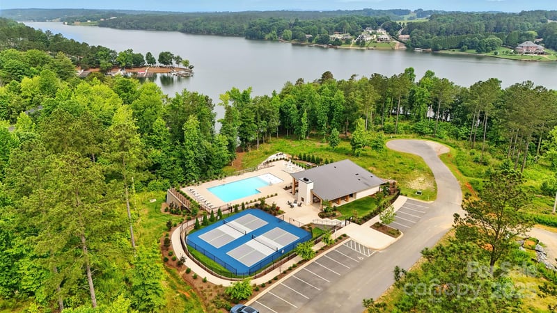 3318 Pyramid Peak Trl #212, Connelly Springs, NC 28612