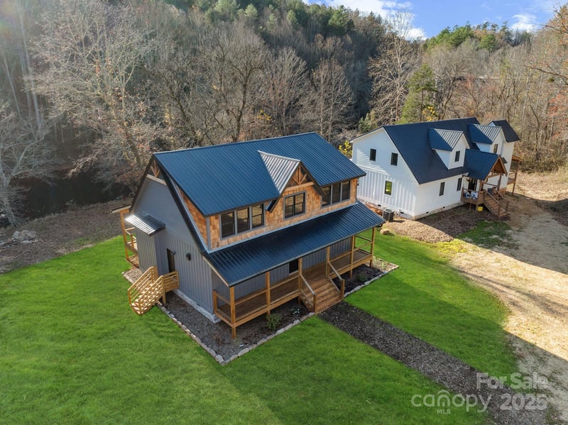 124 Light Waters Dr, Cullowhee, NC 28723