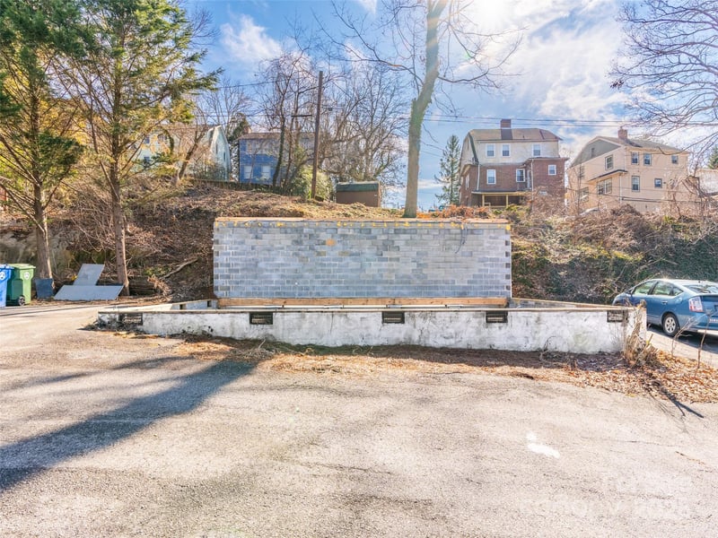 231 Westover Dr, Asheville, NC 28801