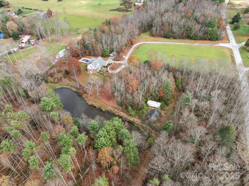 000 Southern Visions Dr, Hendersonville, NC 28792