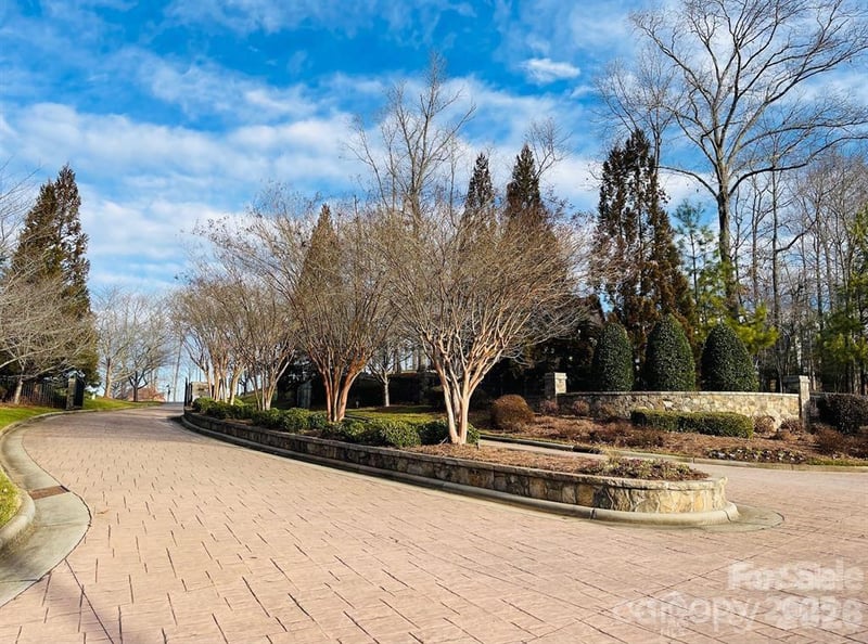 7047 Ridgeview Ln #17, Iron Station, NC 28080