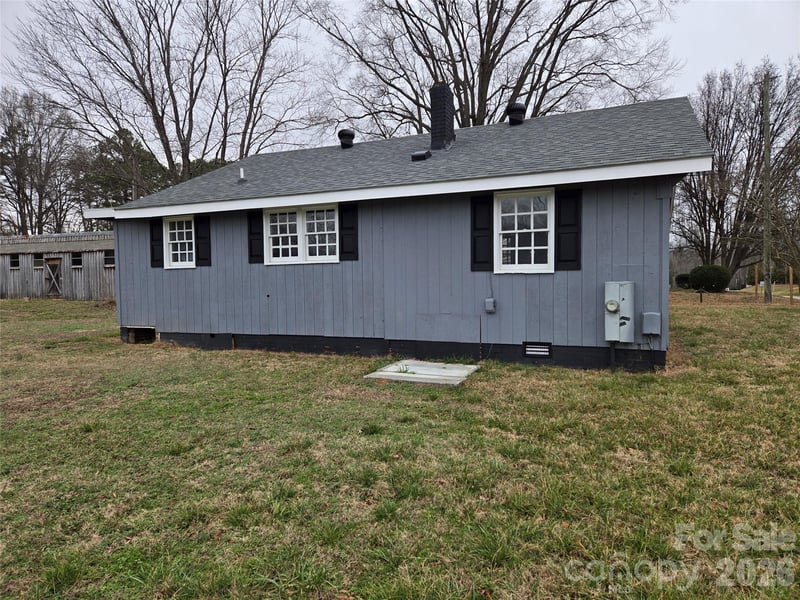 915 Chapel St, Landis, NC 28088