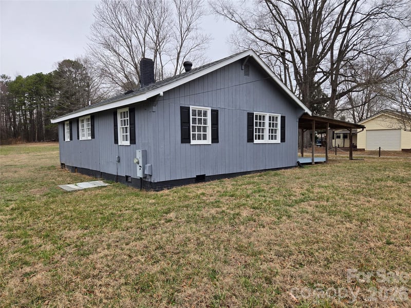 915 Chapel St, Landis, NC 28088