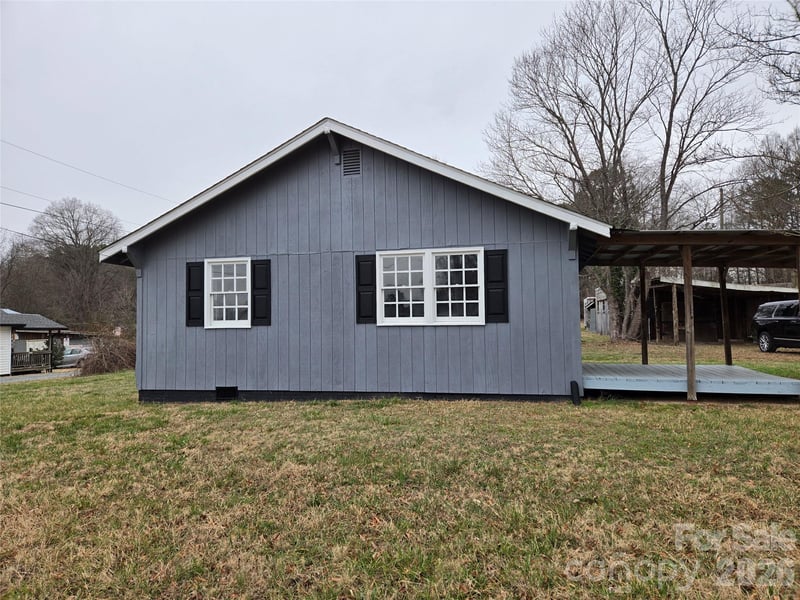 915 Chapel St, Landis, NC 28088
