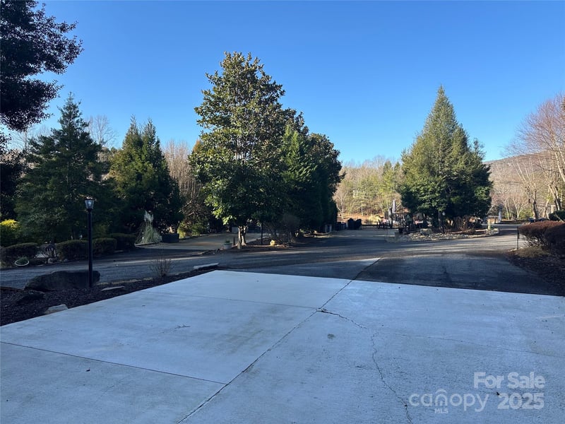 109 Cornell Cir #109, Lake Lure, NC 28746