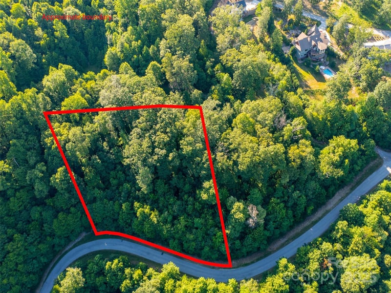 845 Grand Oaks Dr, Hendersonville, NC 28792