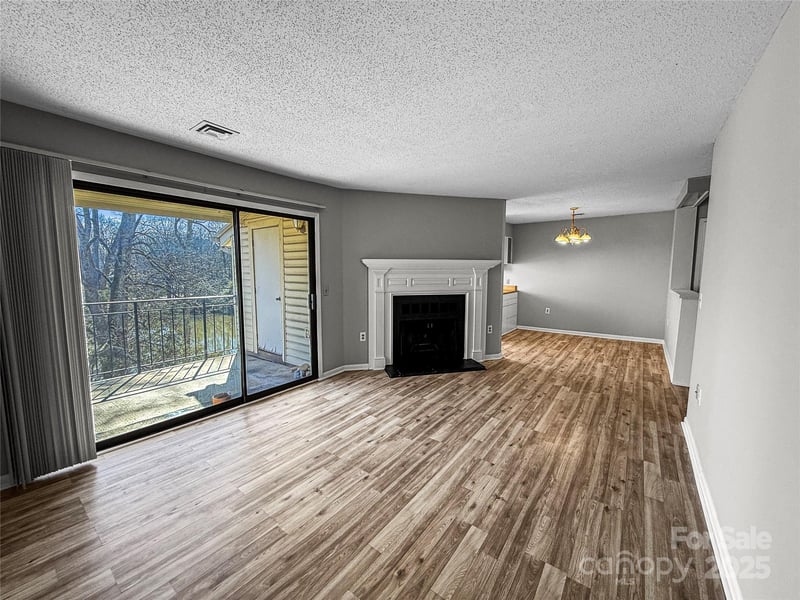 4824 Spring Lake Dr #E, Charlotte, NC 28212