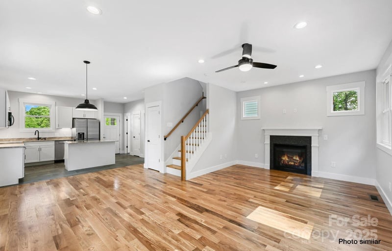 33 Loblolly Ln, Asheville, NC 28803