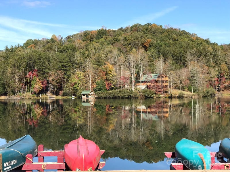 000 Raven Blvd #65, Lake Lure, NC 28746