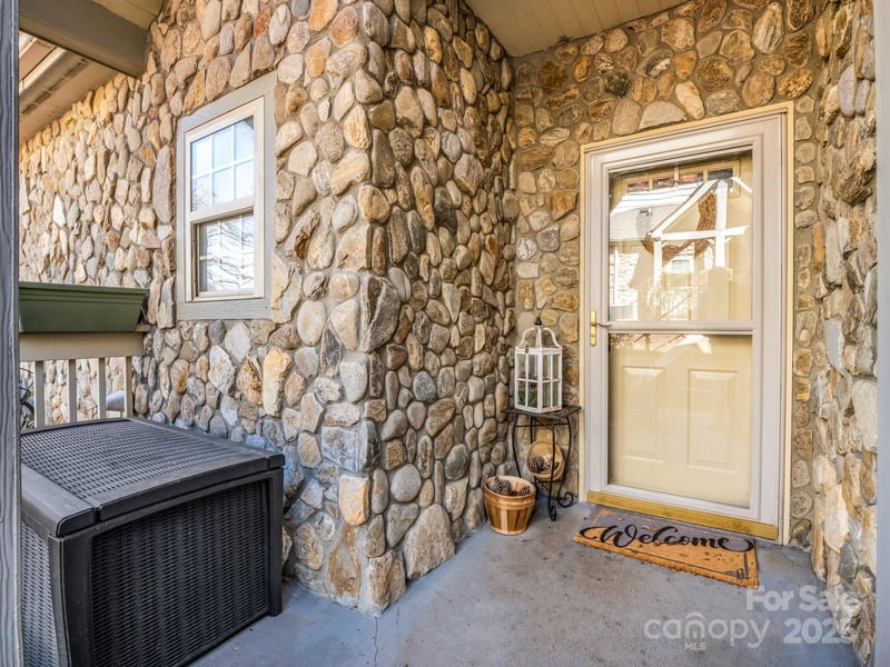 158 Stonecrest Ct, Lake Lure, NC 28746