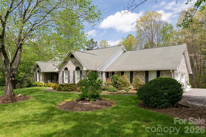 22 Moon Wood Trl, Asheville, NC 28806