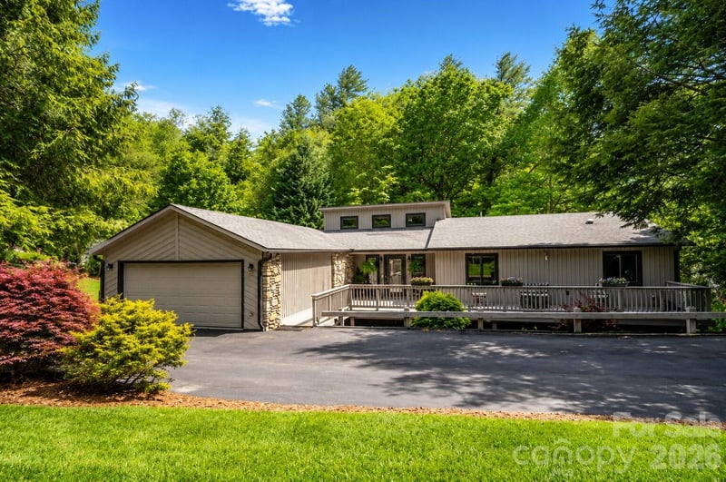 97 Ballantree Dr, Asheville, NC 28803