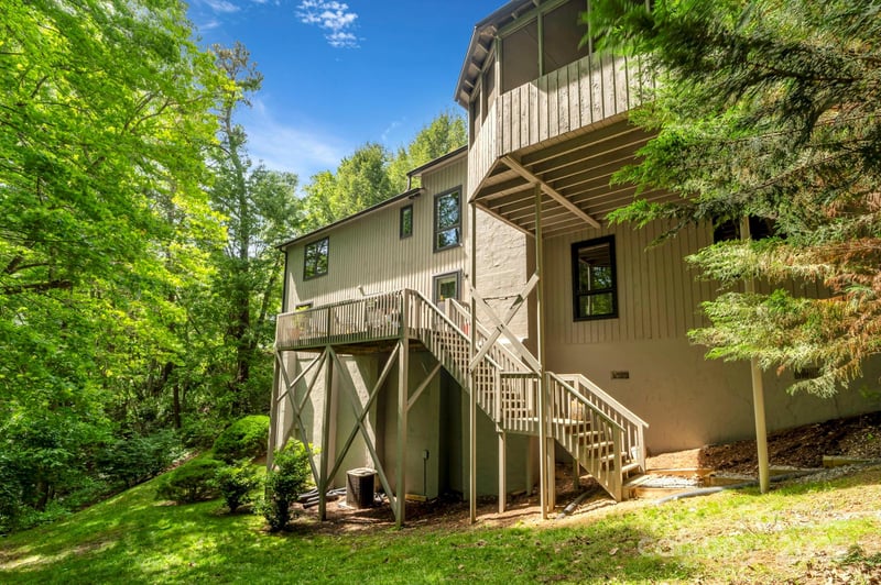 97 Ballantree Dr, Asheville, NC 28803