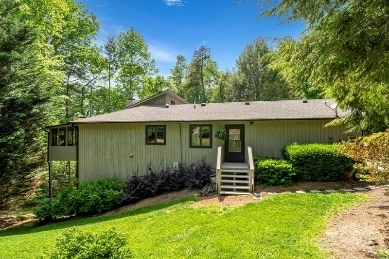 97 Ballantree Dr, Asheville, NC 28803