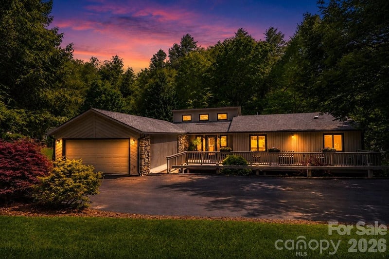 97 Ballantree Dr, Asheville, NC 28803