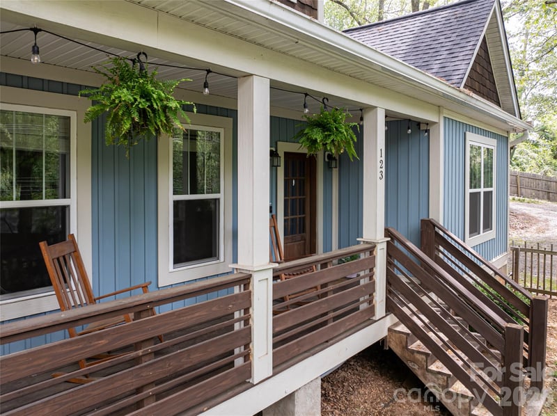 123 Arline Henry Way, Asheville, NC 28806