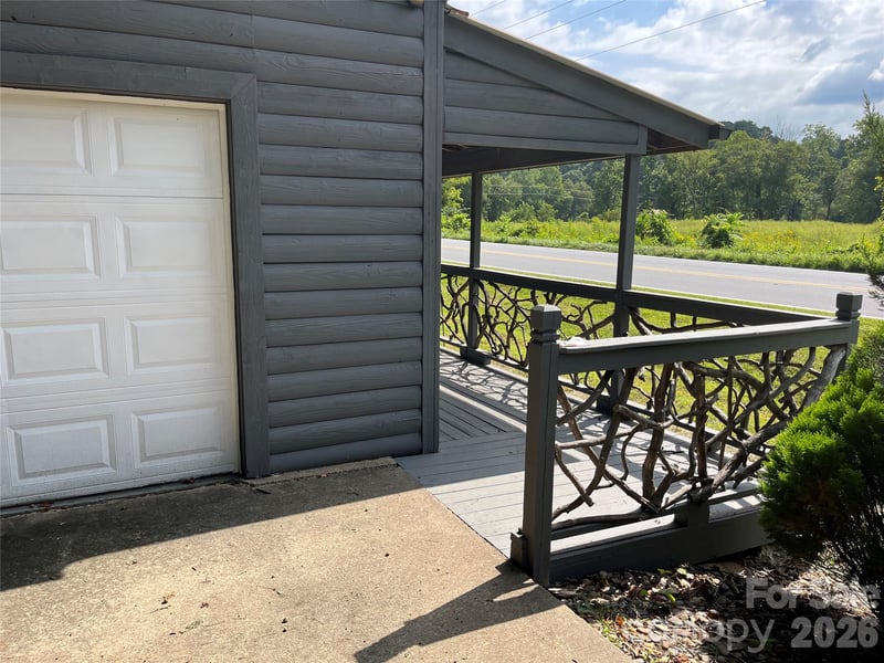 1961 Cane Creek Rd, Fletcher, NC 28732