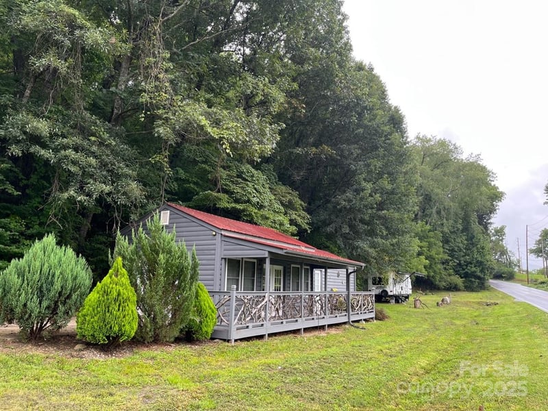 1961 Cane Creek Rd, Fletcher, NC 28732