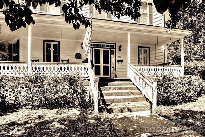 501 Buncombe St, Edgefield, SC 29824