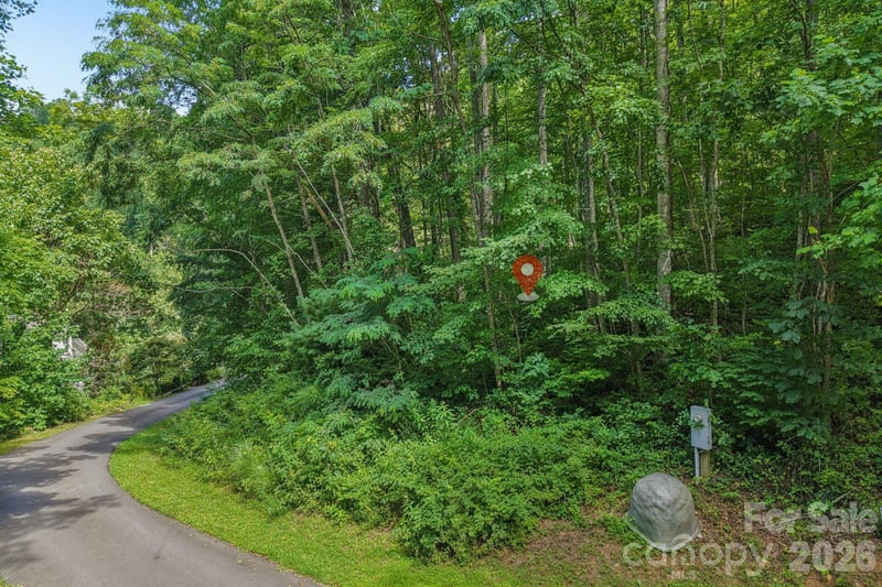 9999 Indian Falls Rd, Asheville, NC 28803