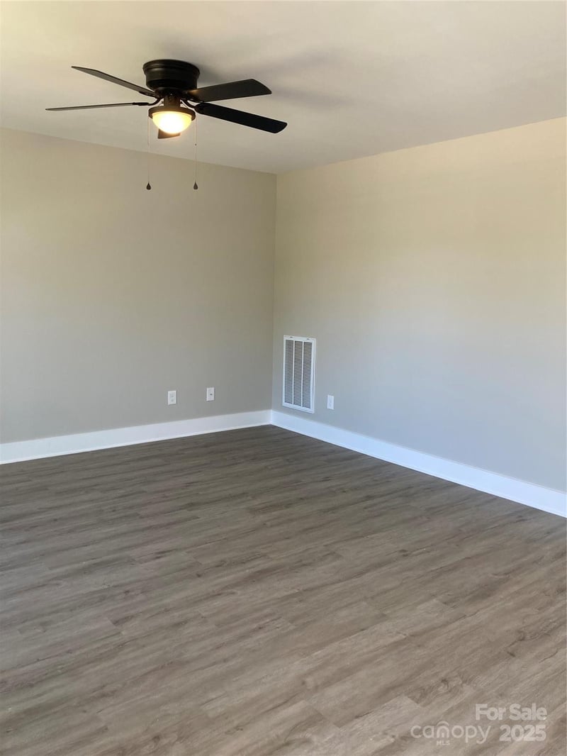 1537 Poston Cir, Gastonia, NC 28054