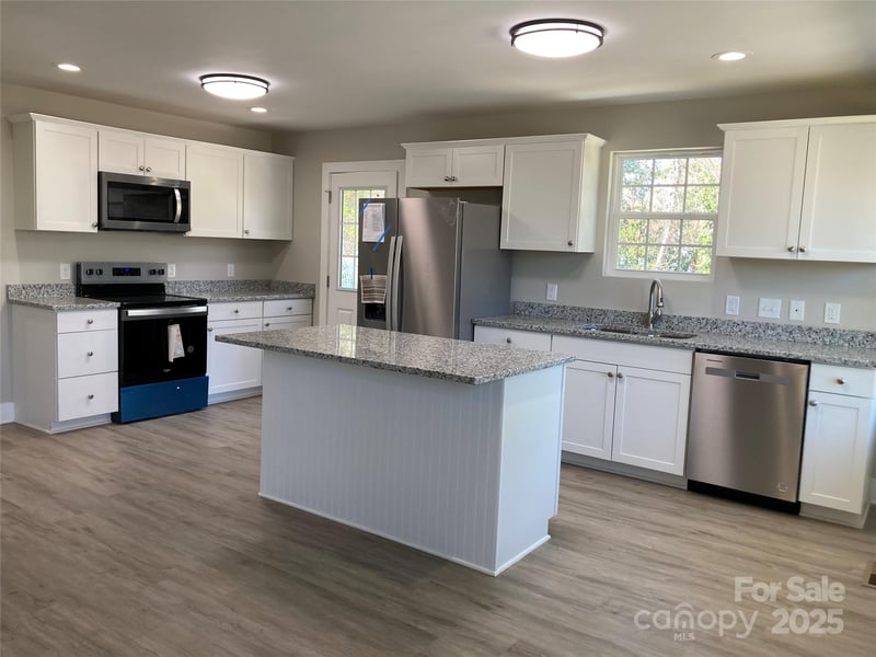 1537 Poston Cir, Gastonia, NC 28054
