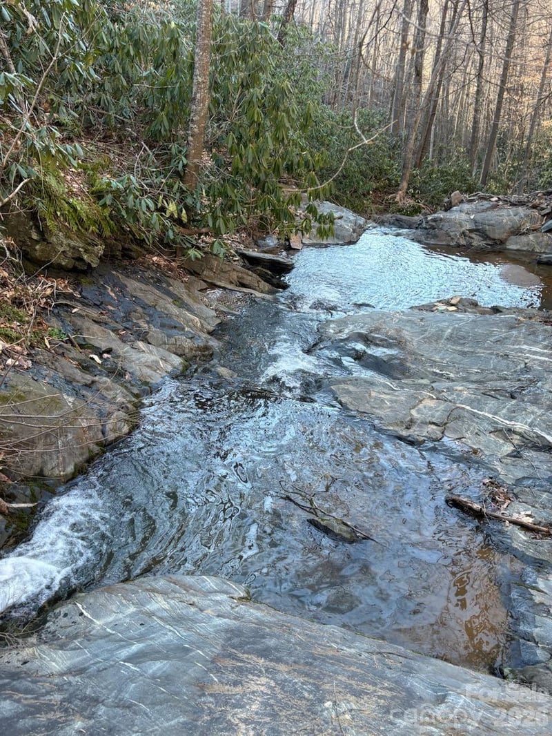 324 Marble Mine Rd, Bakersville, NC 28705