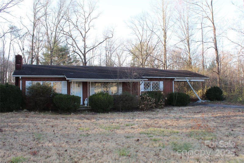 3240 Vashti Rd, Taylorsville, NC 28681