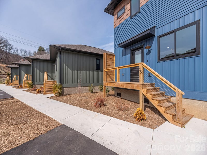 35 Leap Frog Pk, Waynesville, NC 28786