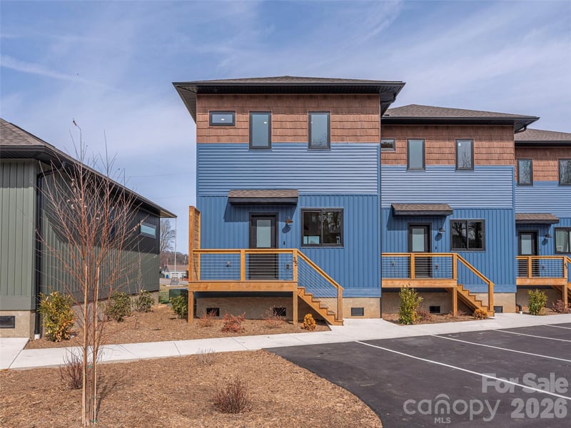 35 Leap Frog Pk, Waynesville, NC 28786